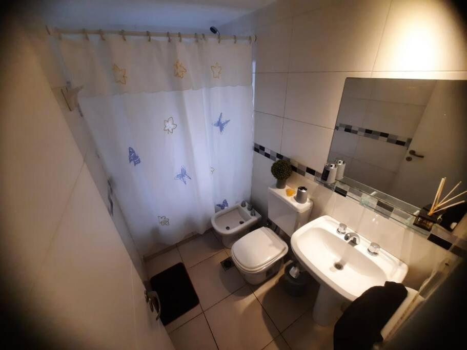 Apartment El Cordobes De Gueemes - Excelente Zona Cerca De Hospital Oulton Y Allende , 5 Cuadras De Patio Olmos, A Metros De Mejores Bares De Cordoba